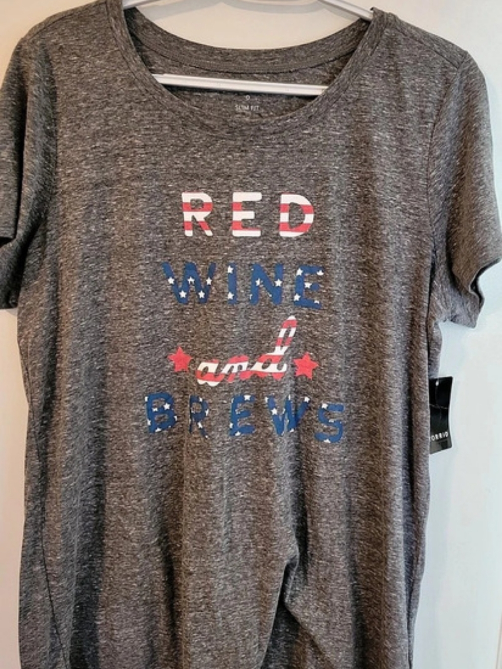 Torrid Red Wine and Brews Graphic Tee Gray Large